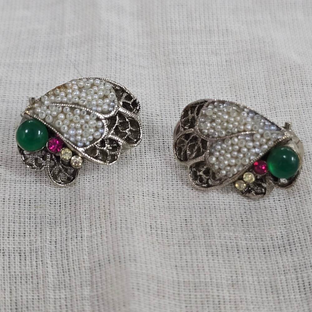 BSK Vintage Fly Insect Clip On Earrings‎ Faux Pearl Green Cabochon Rhinestone